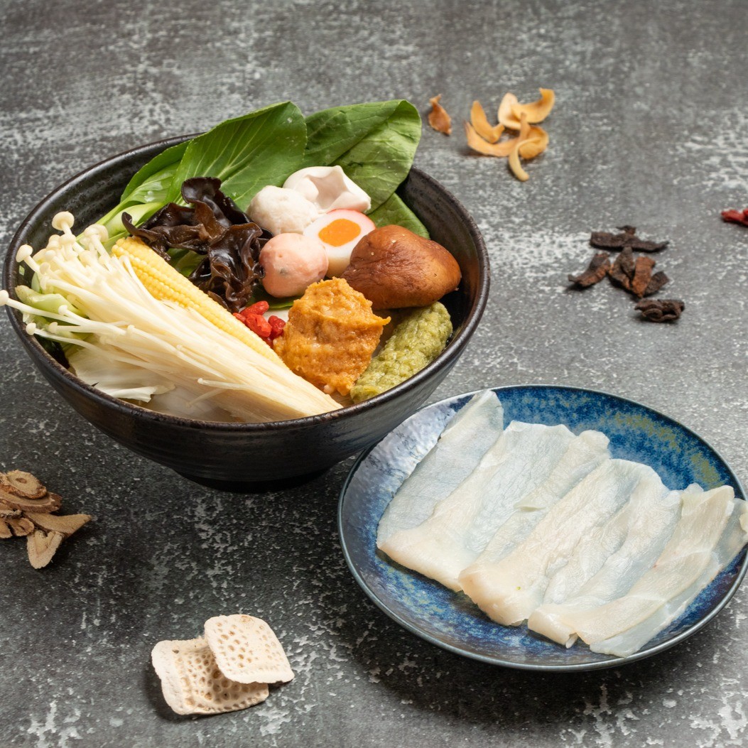 君侯鱷龍鍋 Crocodile meat hot pot